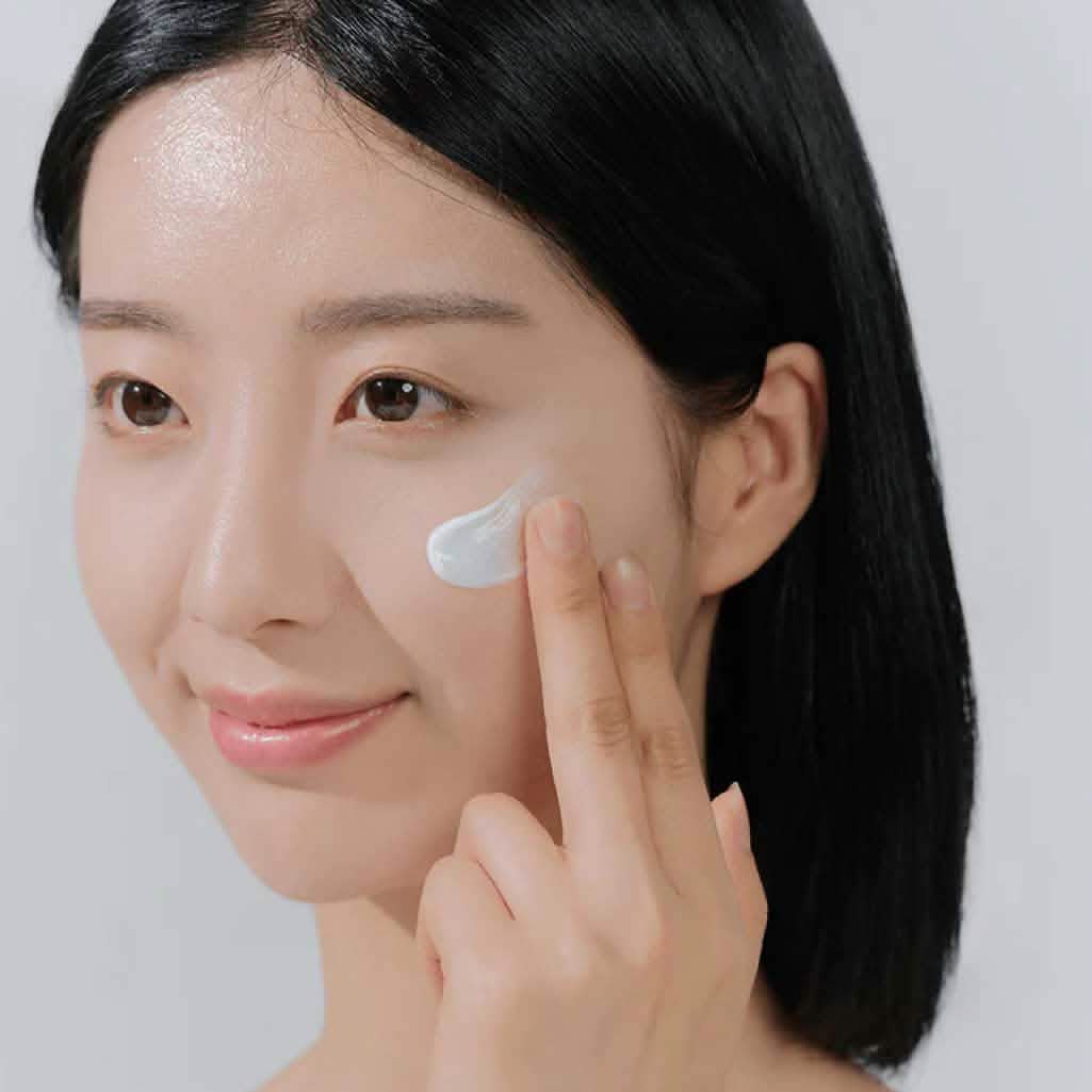 SKIN1004 Hyalu-Cica Water-Fit Sun Serum SPF50+